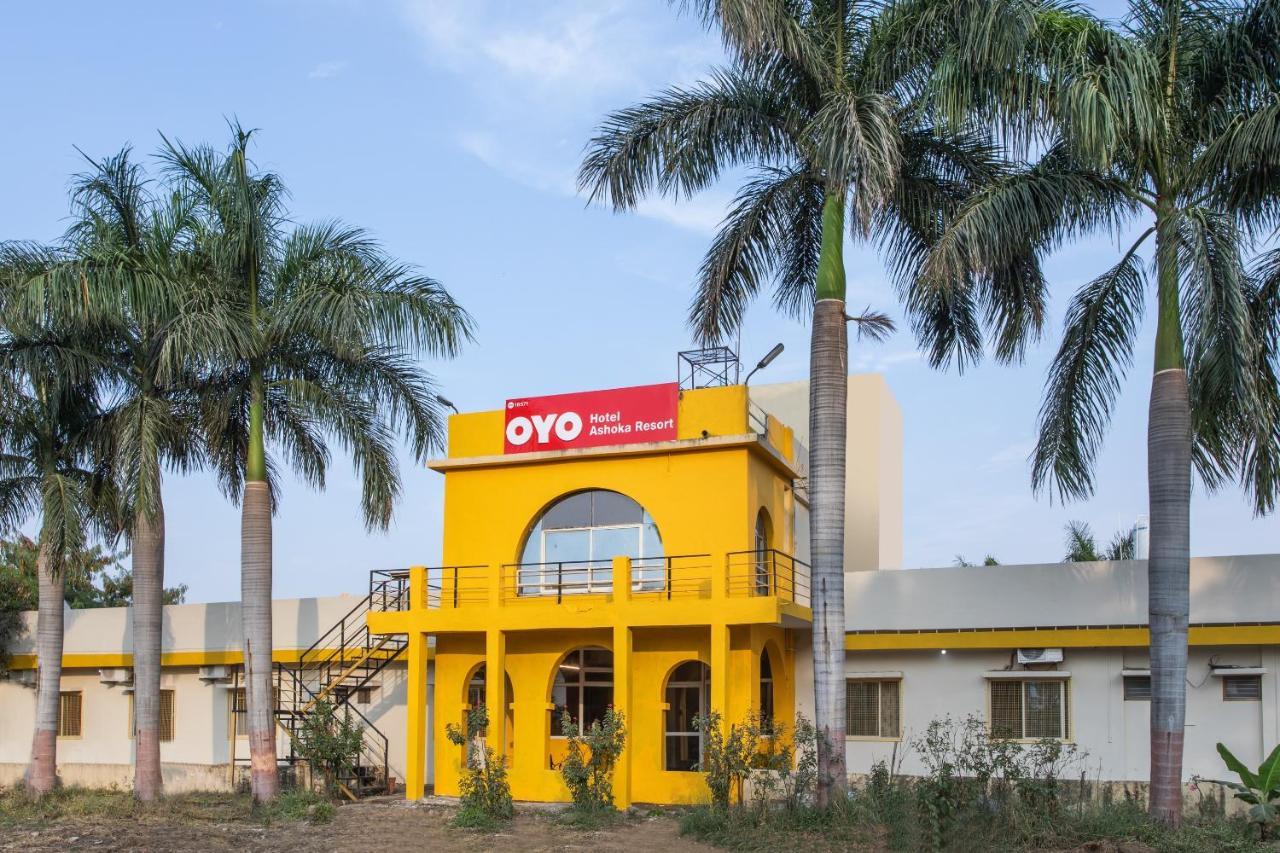 Oyo 18571 Ashoka Resort Indore Eksteriør bilde